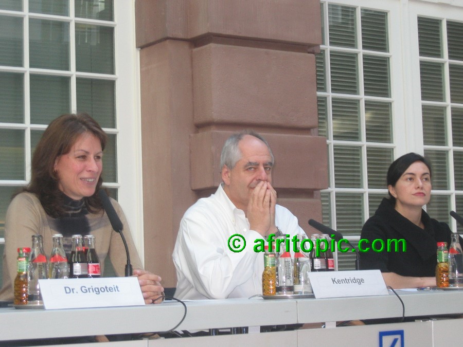 ../Images/William Kentridge-Berlin-28Oct2005 006.jpg